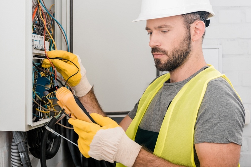 Jobs for electricians in cheshire